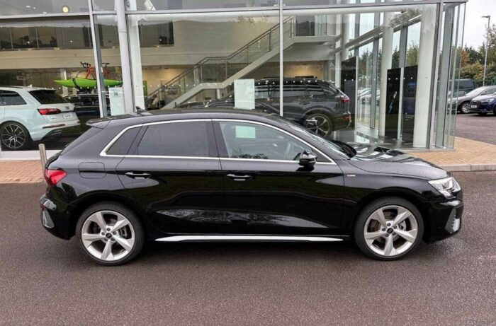 Audi-A3 SLINE 2024 - Image 12