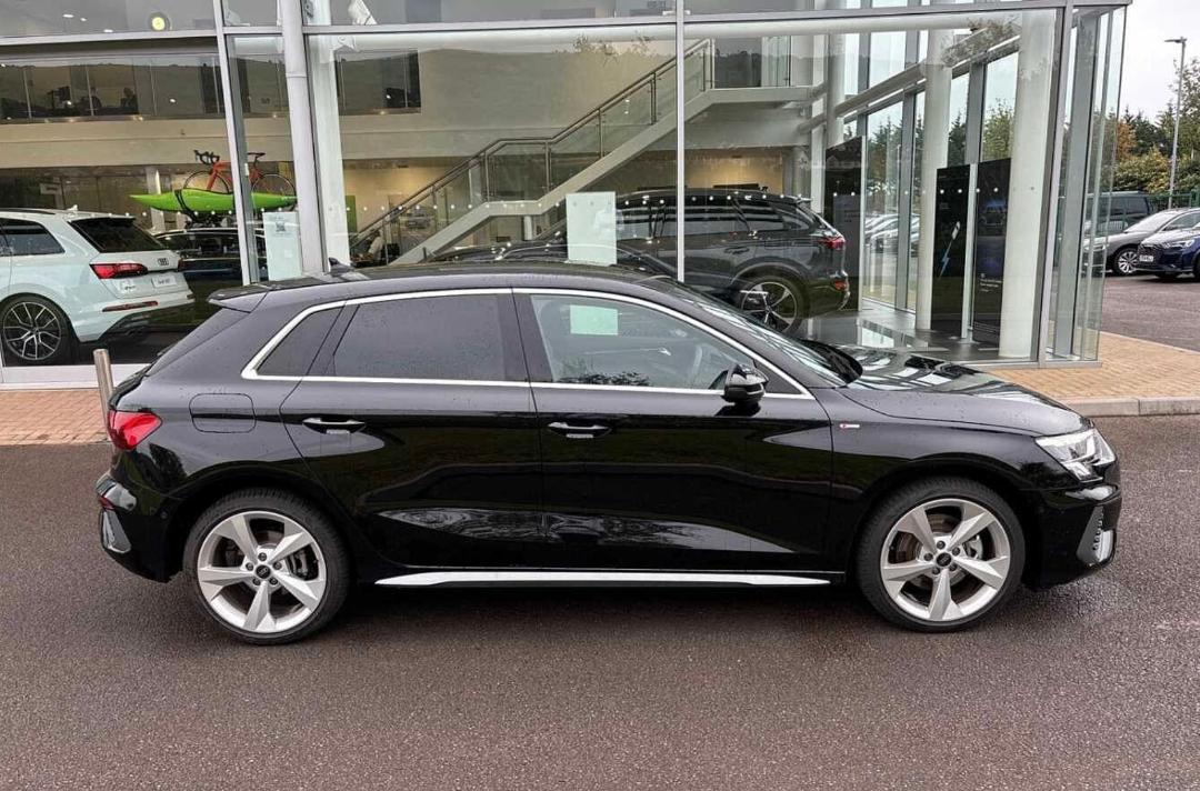 Audi-A3 SLINE 2024 - Image 12